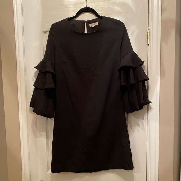 Gilli black dress. - Picture 1 of 5